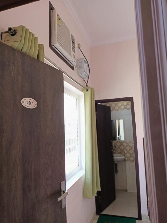 Hotel Blue Star Varanasi Exterior photo