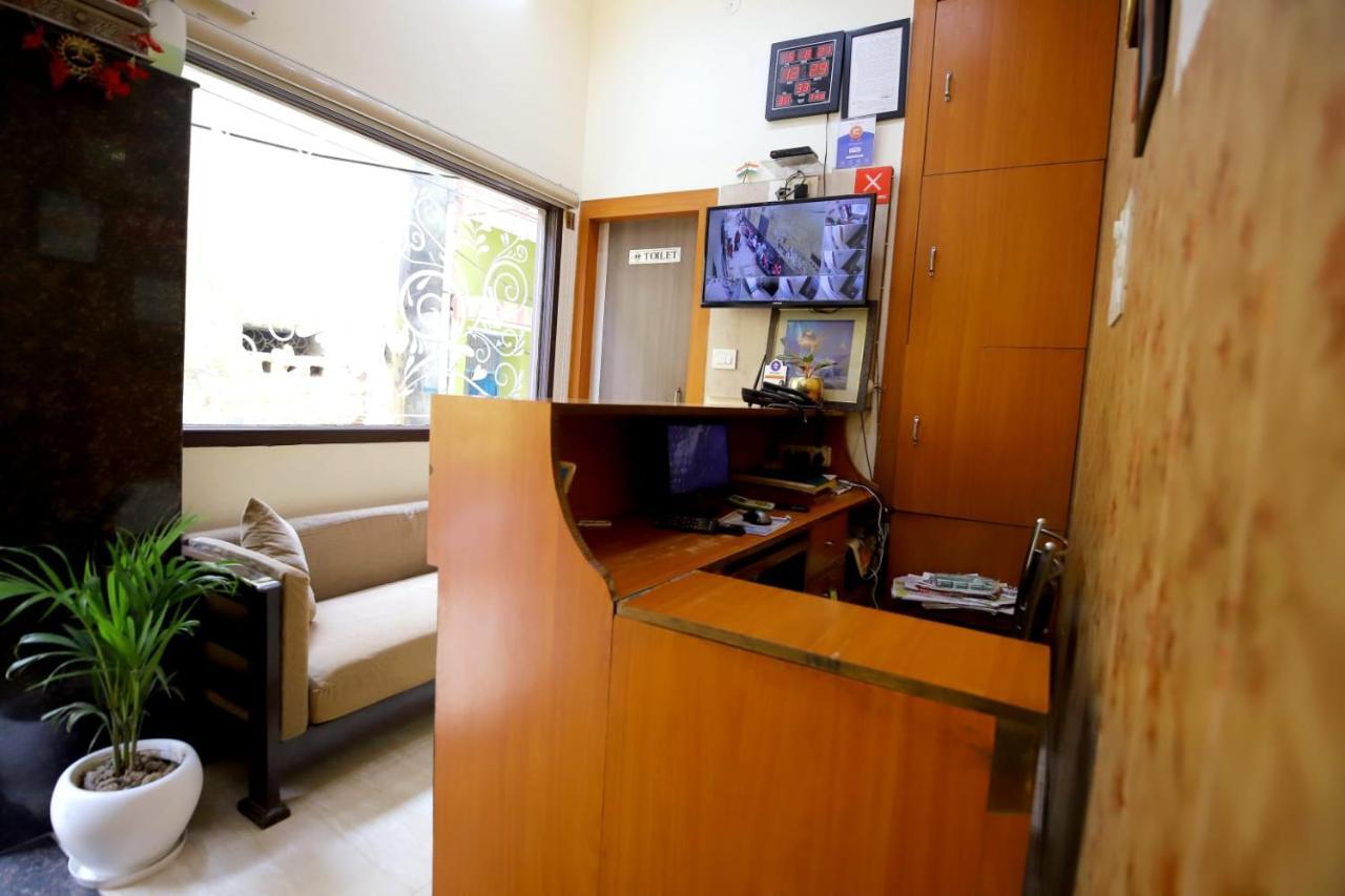Hotel Blue Star Varanasi Exterior photo