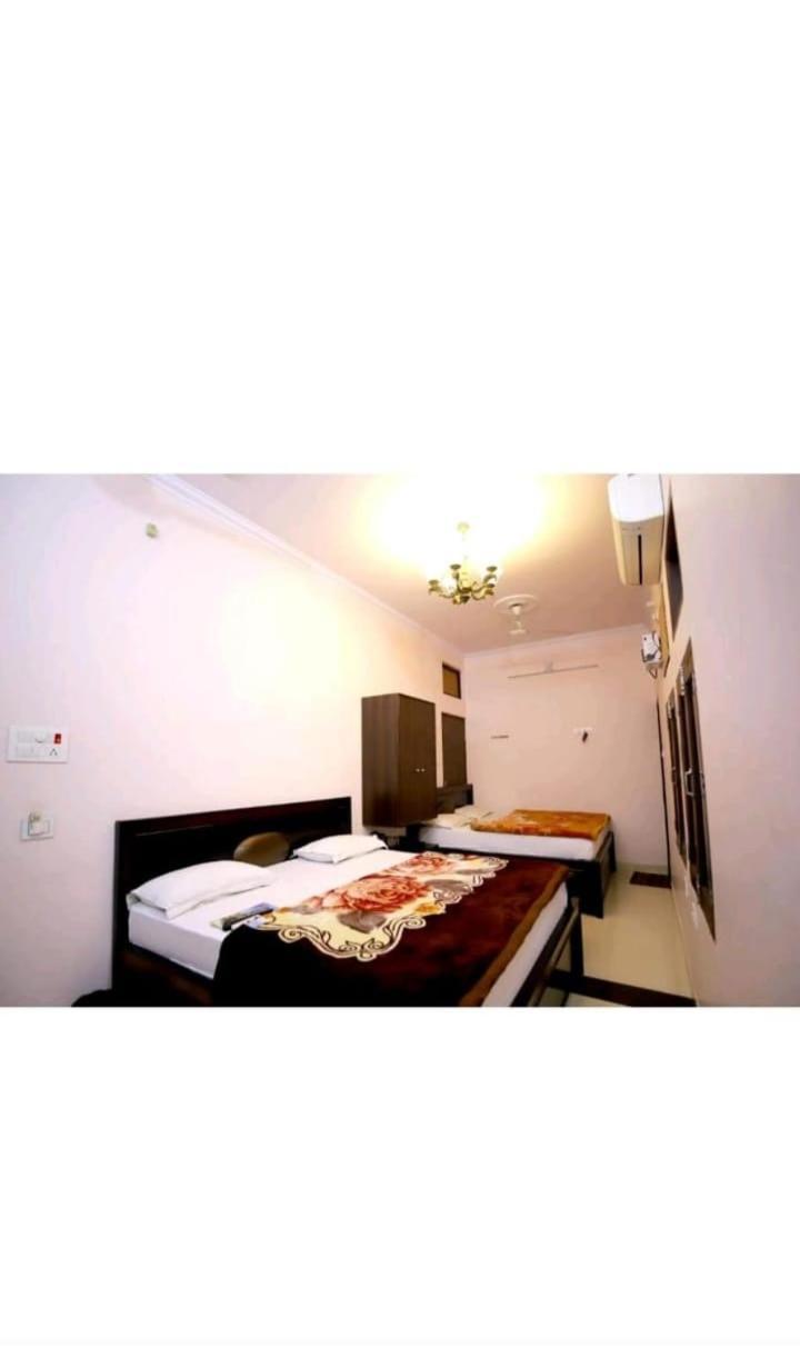 Hotel Blue Star Varanasi Exterior photo