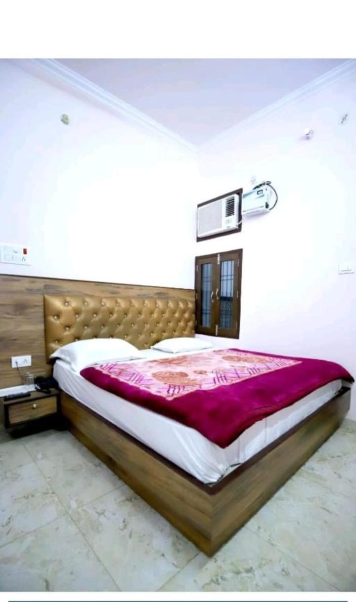 Hotel Blue Star Varanasi Exterior photo